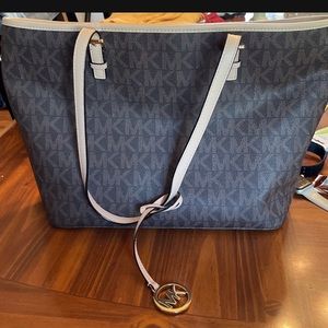 Brown Micheal Kors tote purse